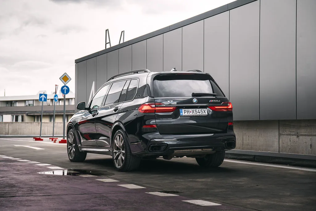 BMW X7 M50d xDrive thumbnail 21