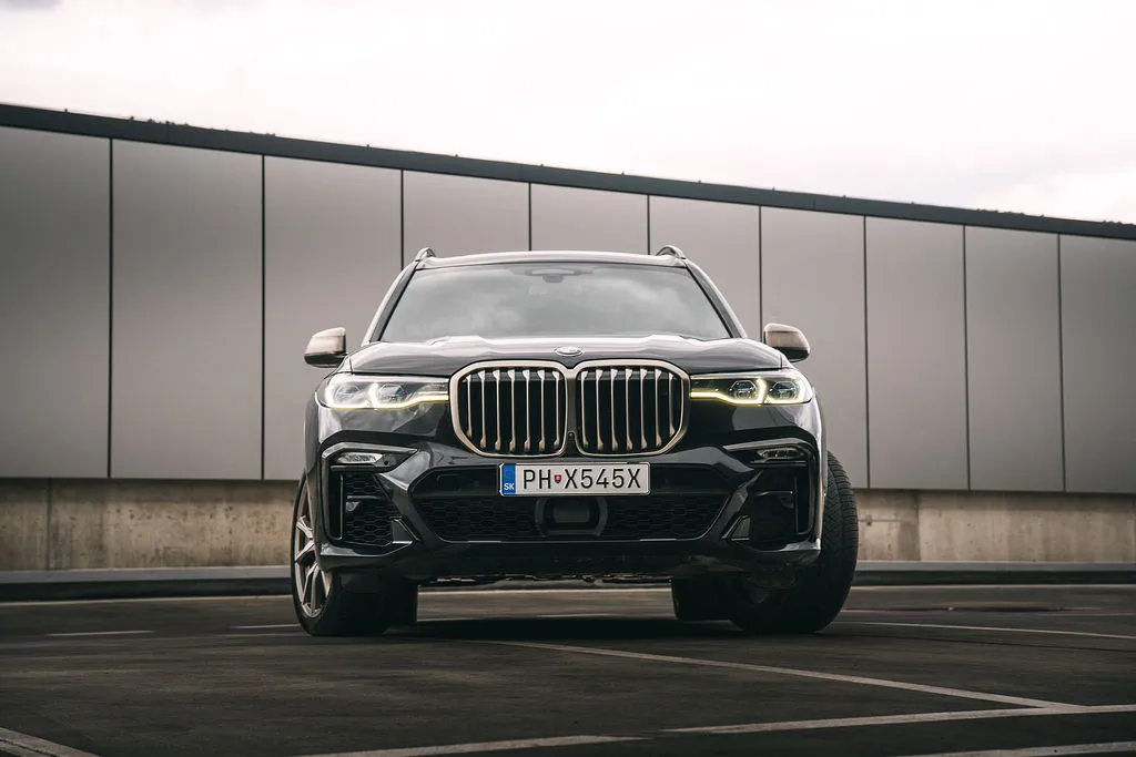 BMW X7 M50d xDrive thumbnail 25